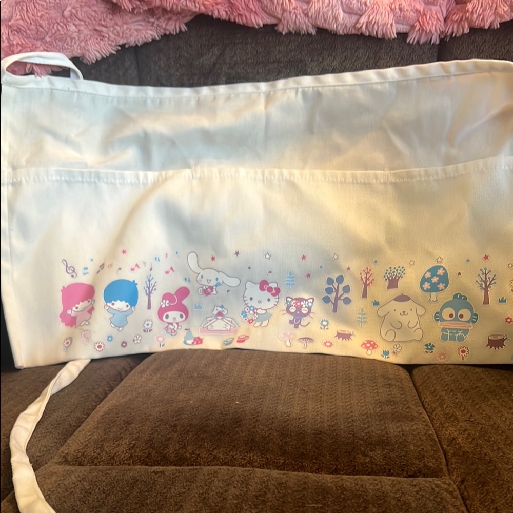 Loot Crate White Apron.